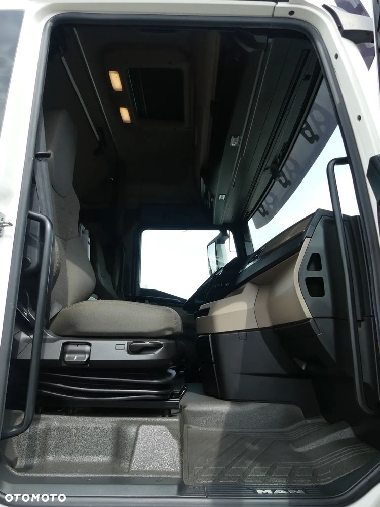 MAN TGX 18.470 / EURO 6 / LOW DECK / 4 SZTUKI / - 18