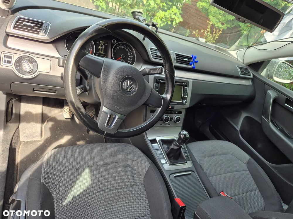 Volkswagen Passat 2.0 TDI Comfortline - 7