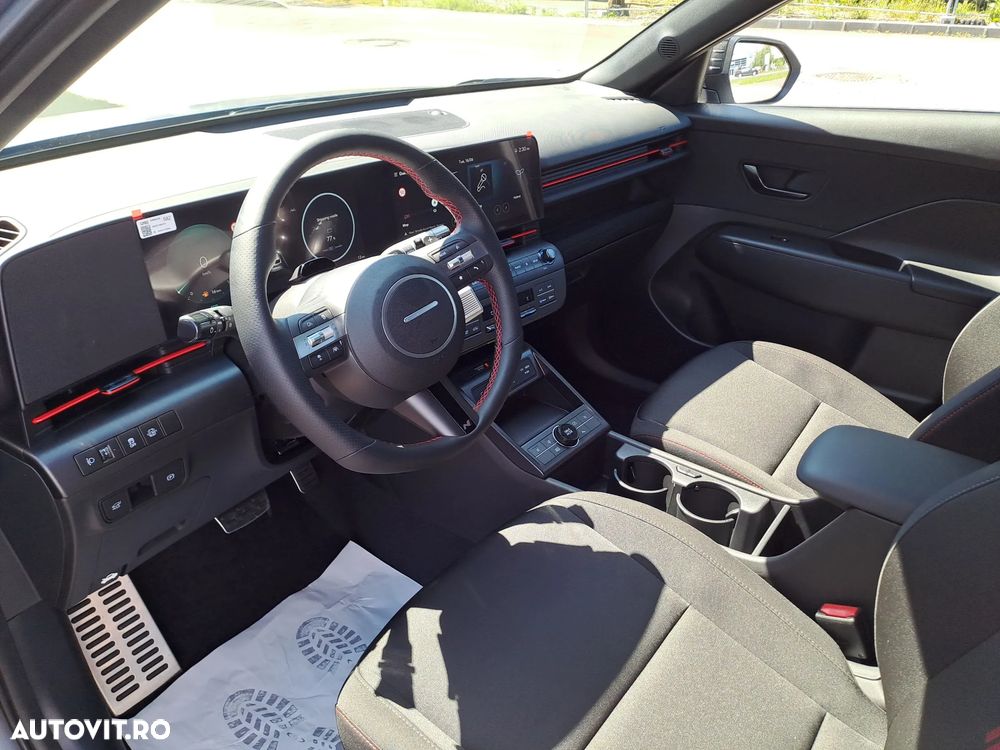 Hyundai KONA - 10