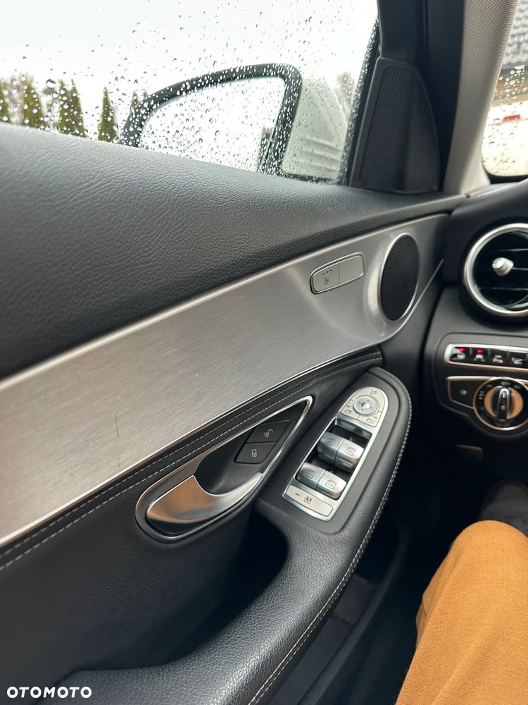 Mercedes-Benz Klasa C 180 7G-TRONIC - 15
