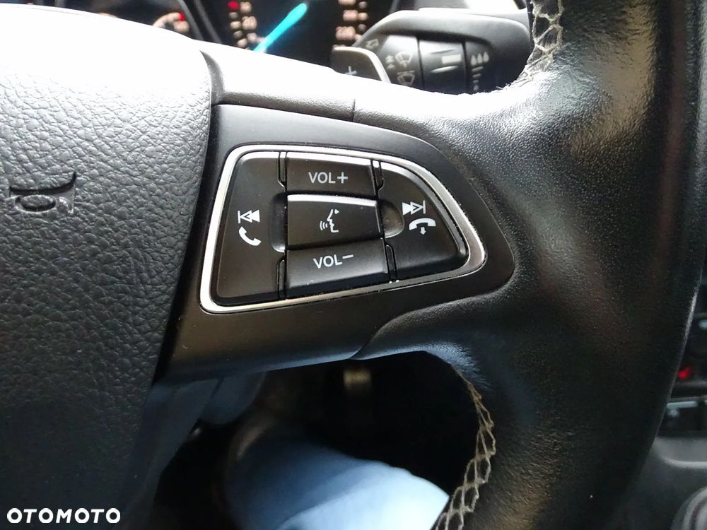 Ford Kuga 2.0 TDCi 4x4 ST-Line - 33