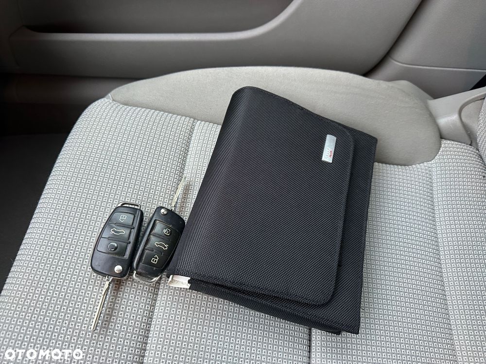 Audi A3 Sportback 1.8 TFSI Ambiente - 9