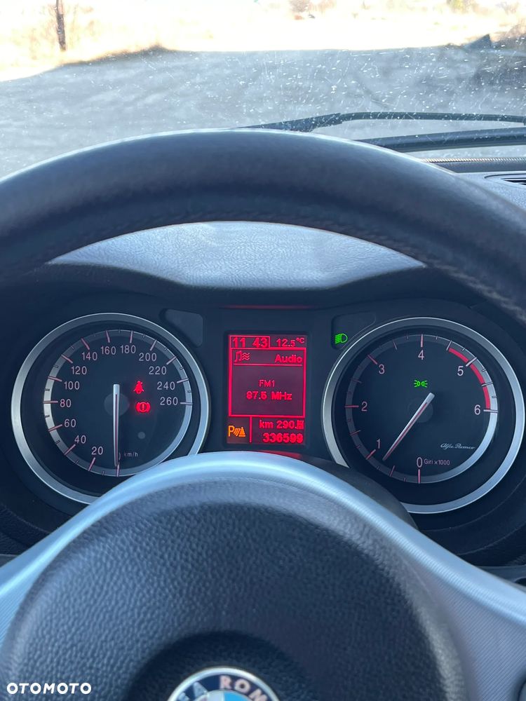 Alfa Romeo 159 1.9 JTDM 16V DPF Distinctive - 8