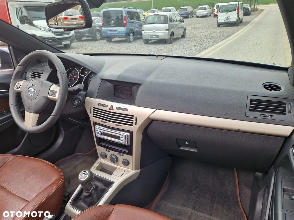 Opel Astra 1.8 Cosmo - 26