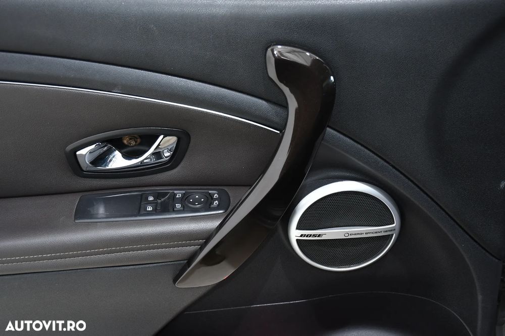 Renault Megane dCi 130 FAP Bose Edition - 17