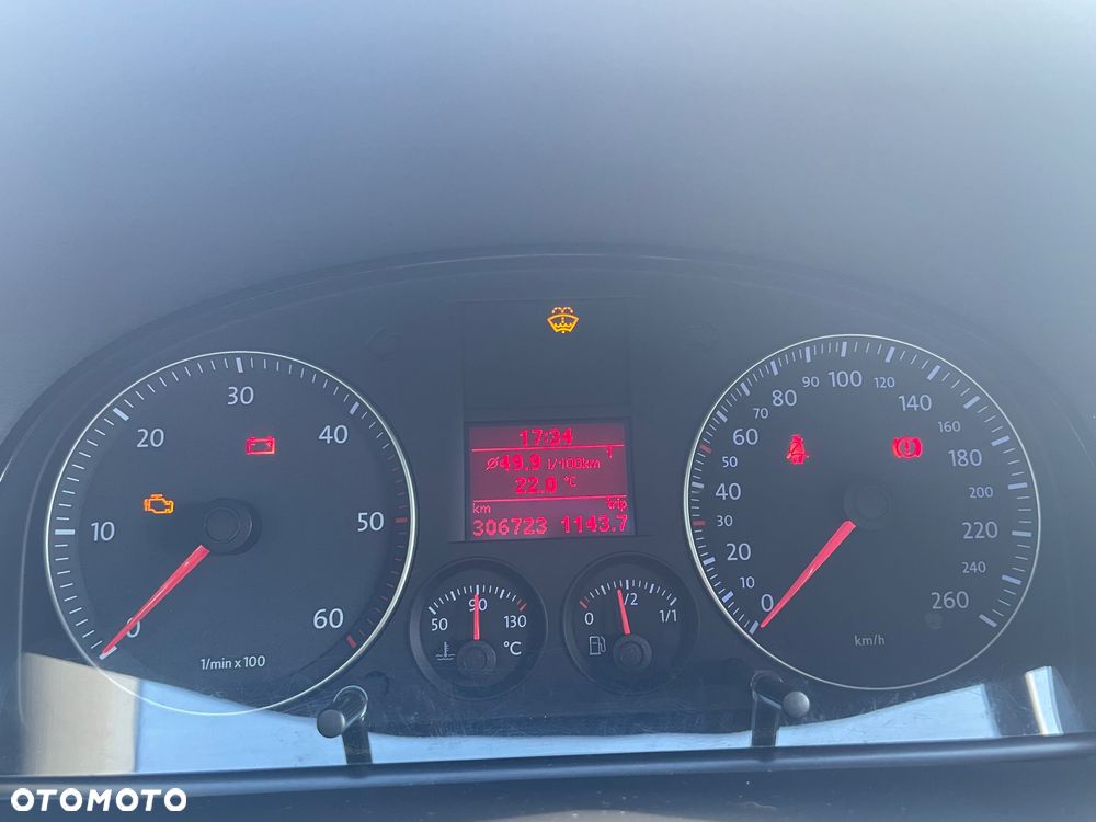 Volkswagen Touran - 7