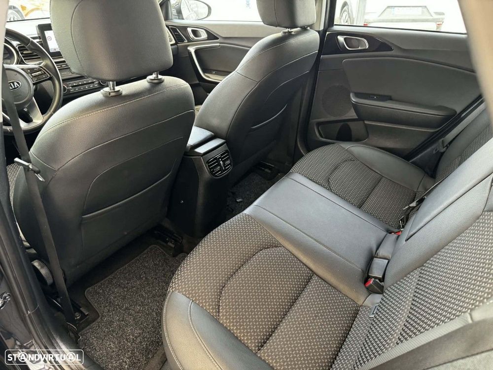 Kia Ceed SW 1.0 T-GDI Sport - 28