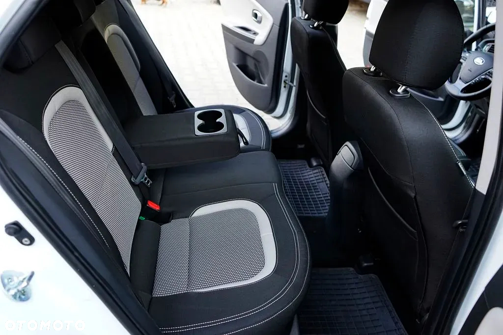 Kia Ceed - 21