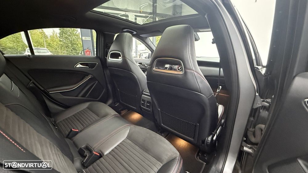 Mercedes-Benz A 45 AMG 4-Matic - 29