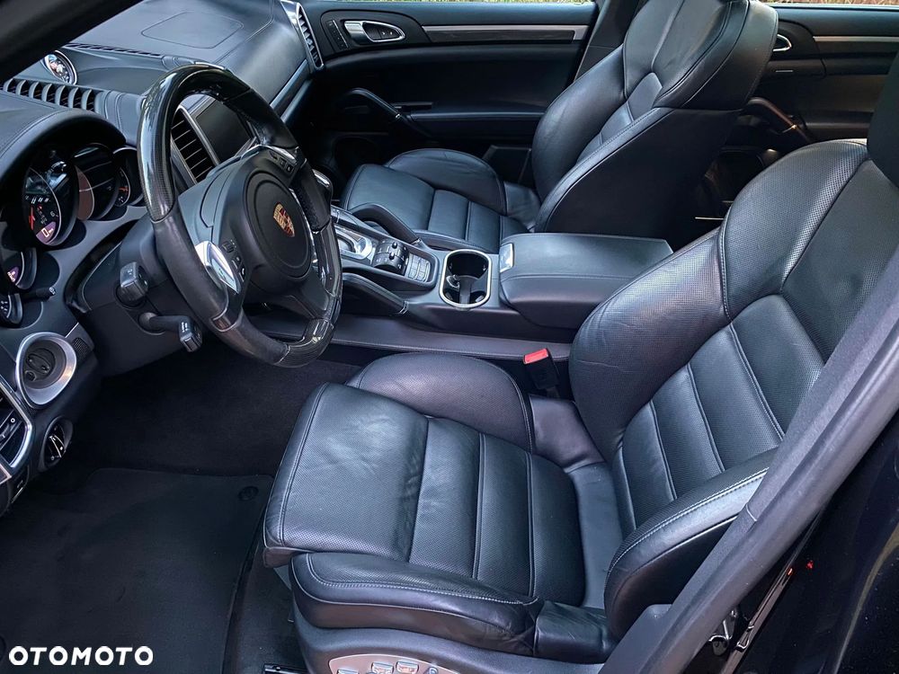 Porsche Cayenne Diesel Platinum Edition - 3