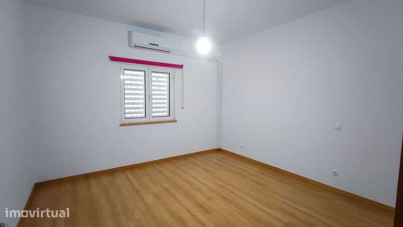 ARRENDA-SE APARTAMENTO T3 | Centro de Oliveira do Hospital - Grande imagem: 4/12