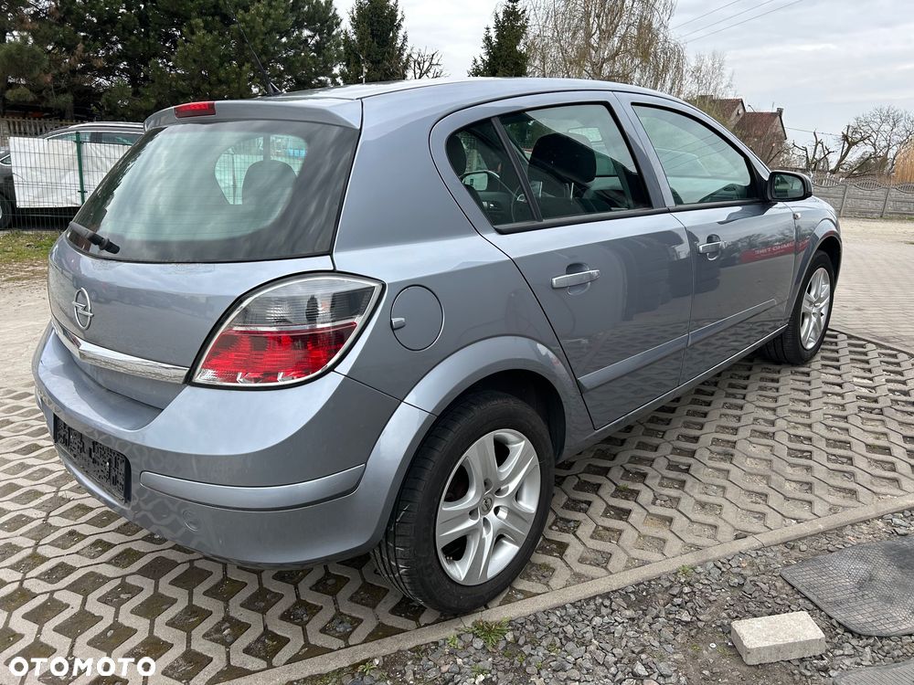 Opel Astra 1.6 Easytronic - 4
