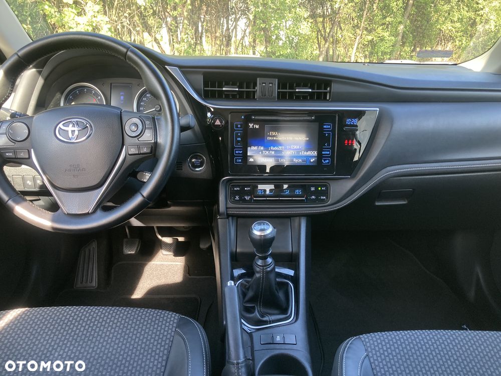 Toyota Corolla - 18