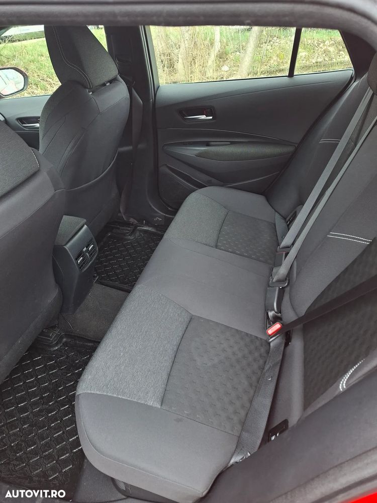 Toyota Corolla 1.8 HEV Dynamic - 9