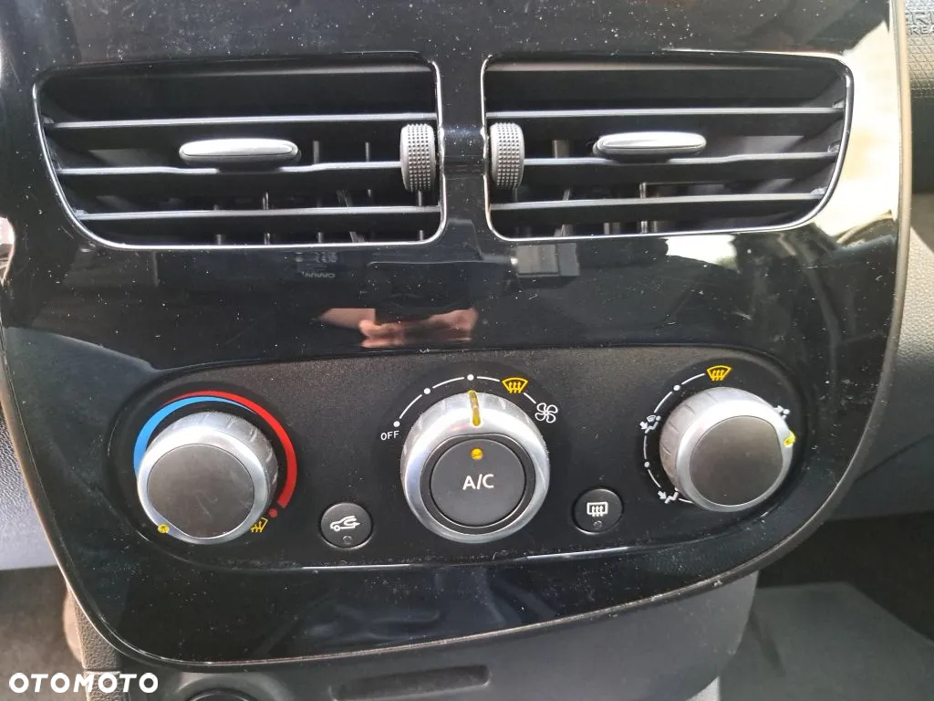 Renault Clio 1.2 16V Alize - 15