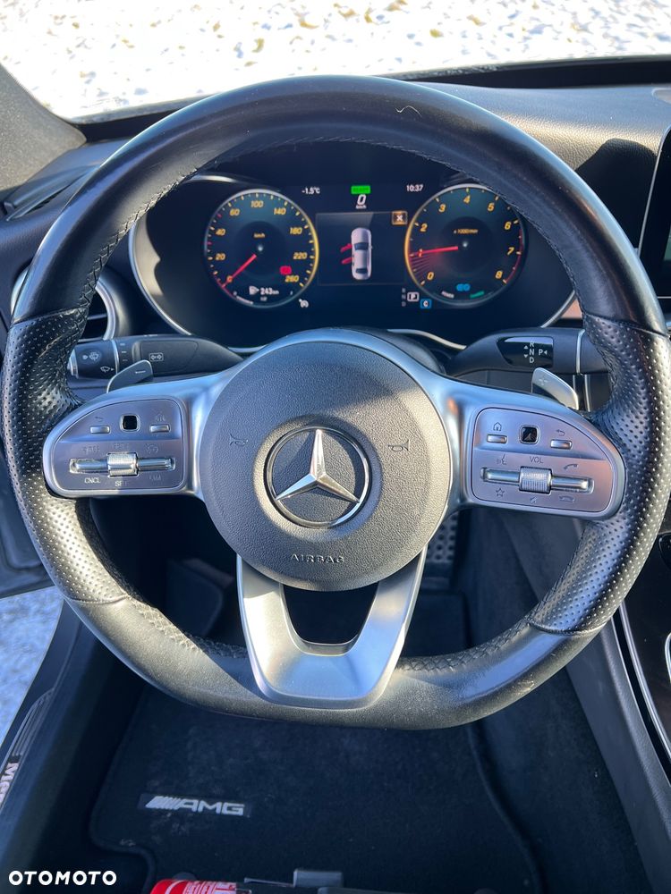 Mercedes-Benz Klasa C 200 4Matic 9G-TRONIC Edition 19 - 22