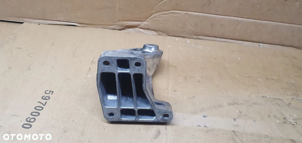Łapa silnika Mercedes Klasa E W213 A6422234304 - 5