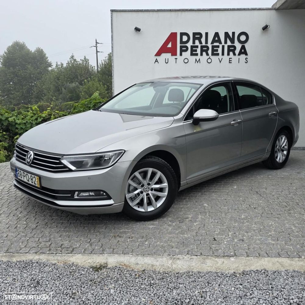VW Passat 2.0 TDI Confortline - 14