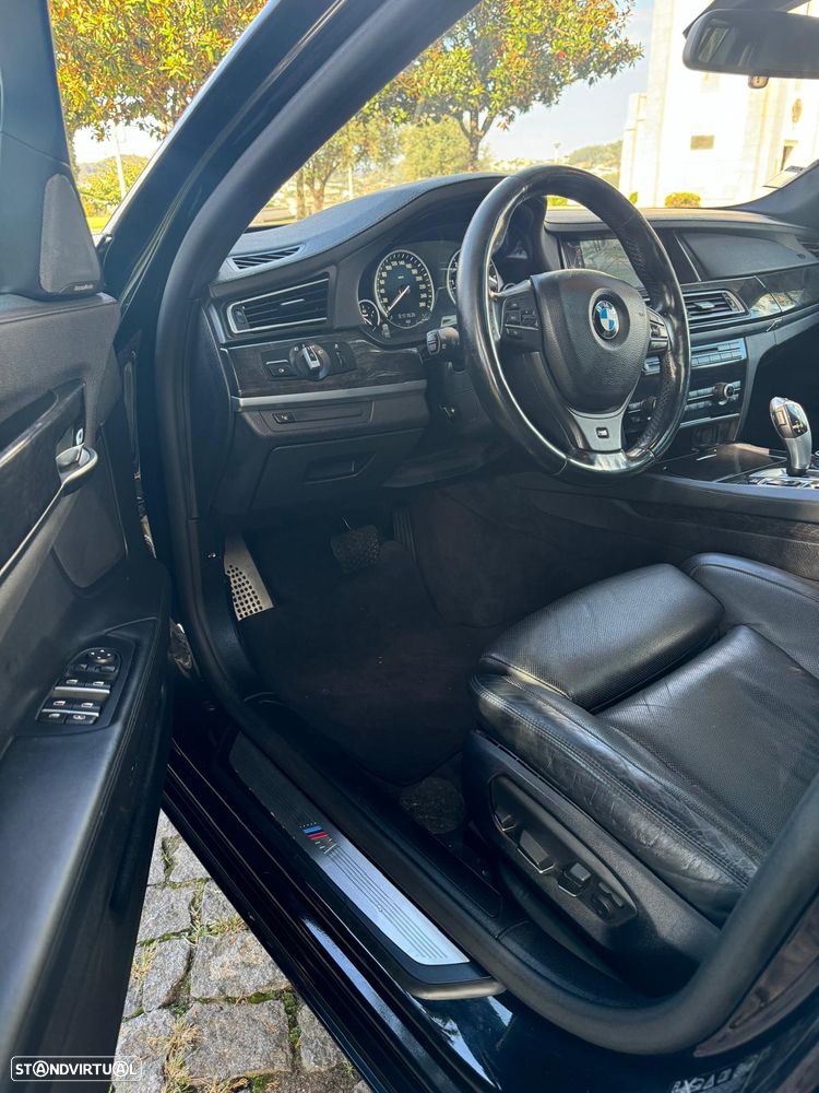BMW 750 d xDrive Pack M - 20