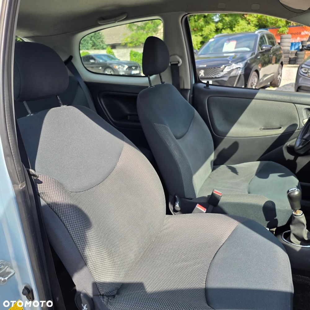 Toyota Yaris - 9