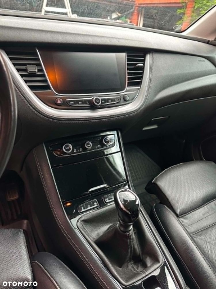 Opel Grandland X 1.2 T Ultimate S&S - 8