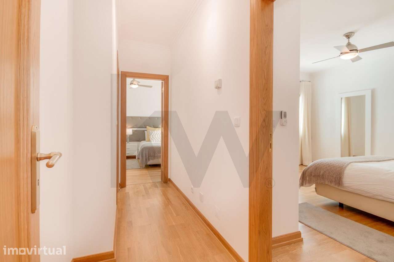 Apartamento T3 com Piscina, Varanda e Garagem para 2 Carros | Amoreira - Grande imagem: 4/14