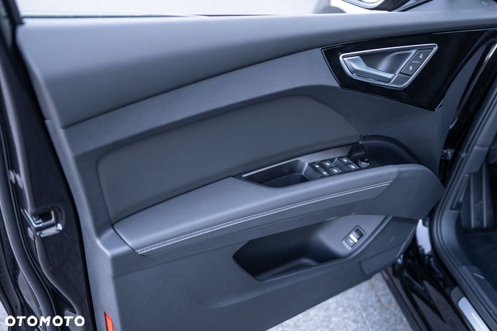 Audi Q4 e-tron - 13