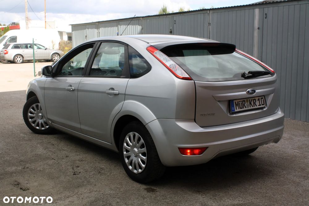 Ford Focus 1.6 16V Ghia - 4