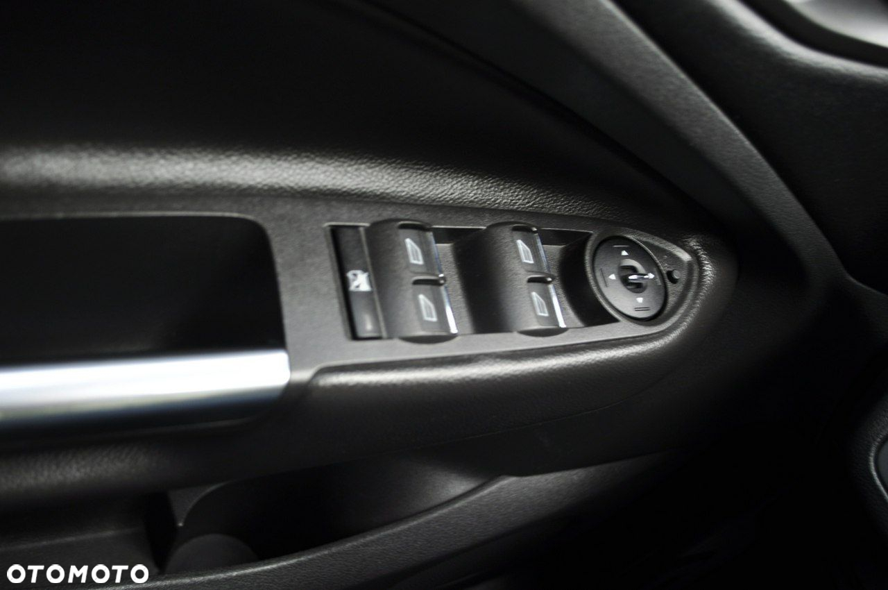 Ford Kuga 1.6 EcoBoost 4x4 Titanium - 14