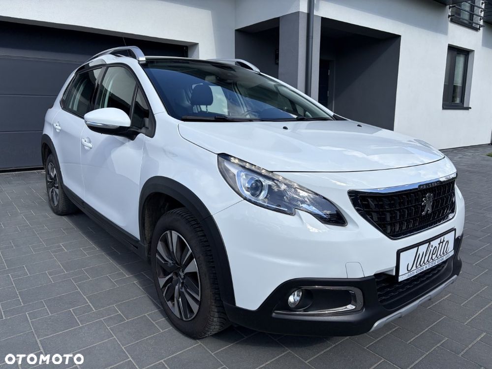 Peugeot 2008 1.2 Pure Tech GPF Allure S&S EAT6 - 1