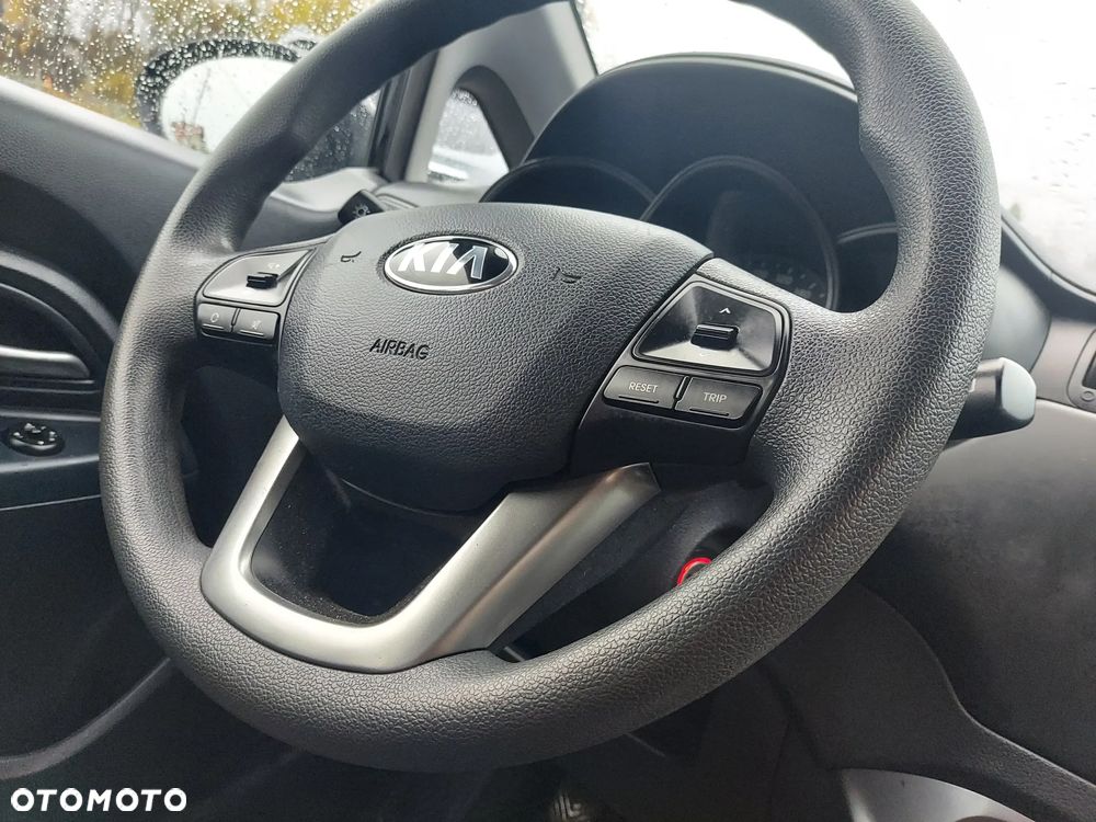 Kia Rio 1.2 Business Line - 13