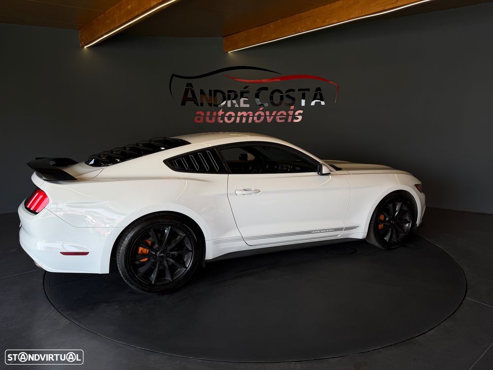 Ford Mustang 2.3i EcoBoost Aut. - 4