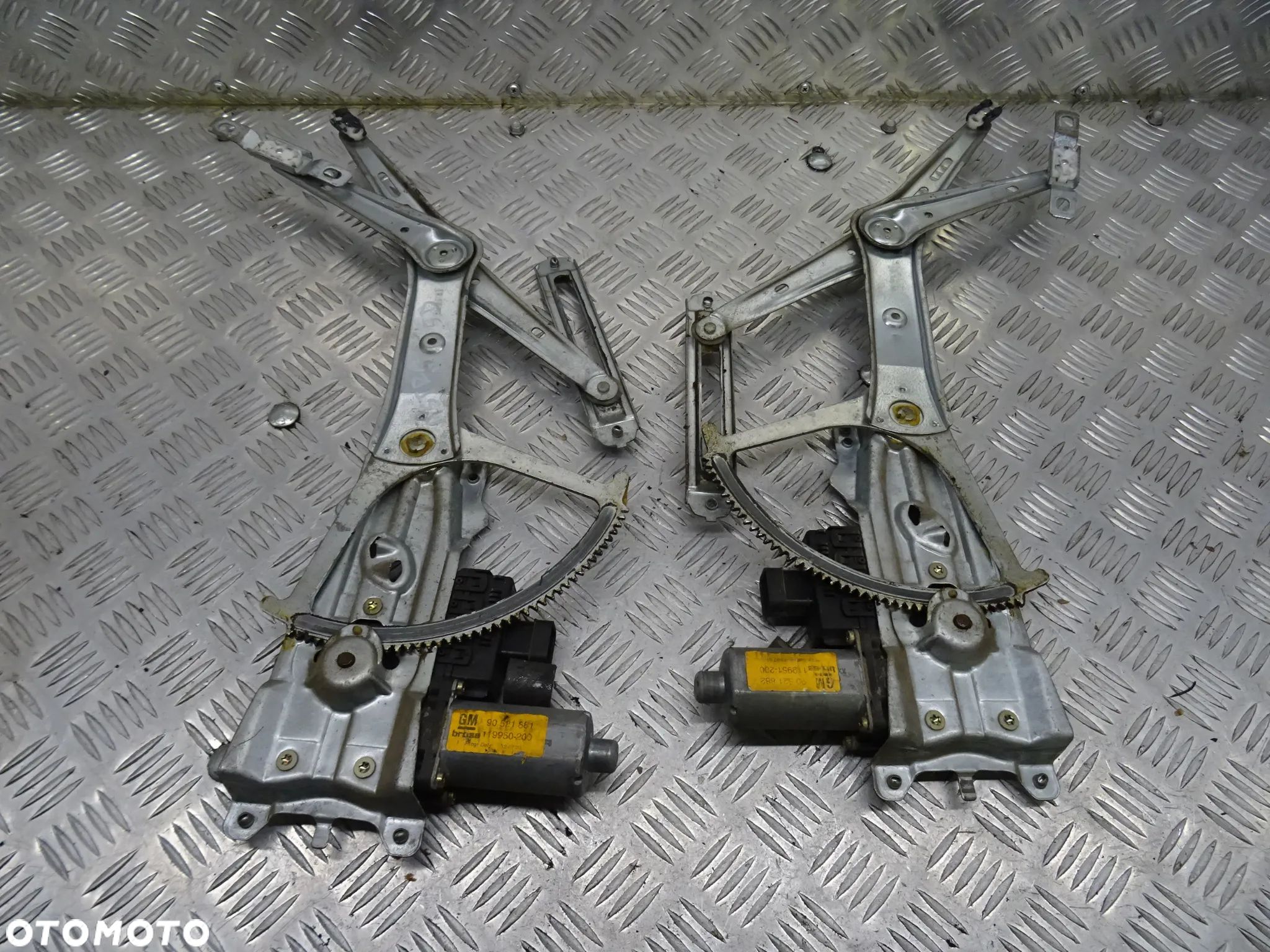 OPEL ASTRA G II 5D 98-09 1.7 DTI PODNOŚNIK SZYB PRAWY LEWY PRZÓD 90521876 - 1