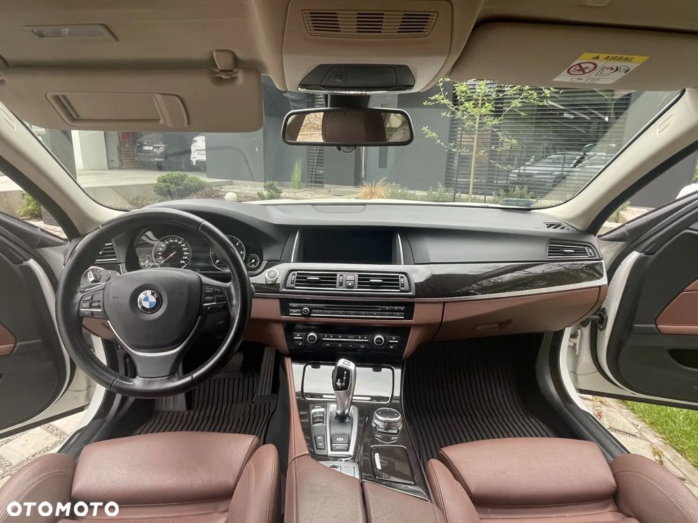 BMW Seria 5 520d xDrive Luxury Line - 14