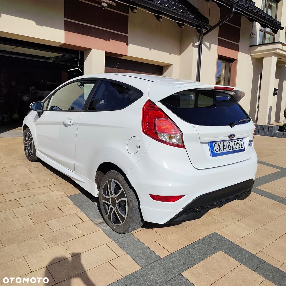 Ford Fiesta 1.6 TDCi SYNC Edition - 6