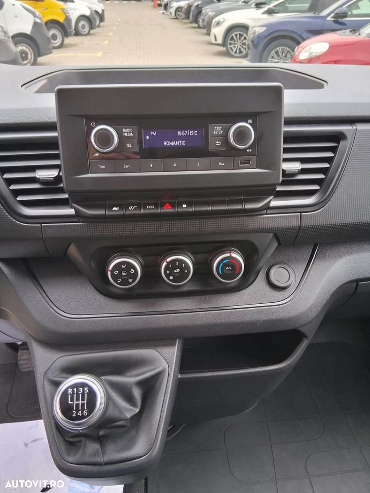 Renault Trafic - 14