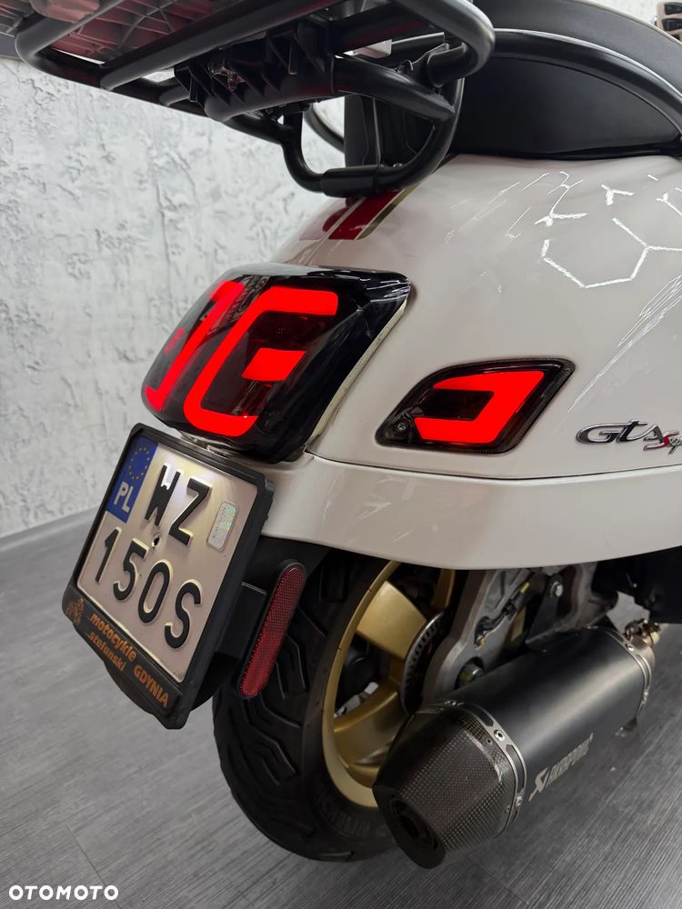 Vespa GTS - 22