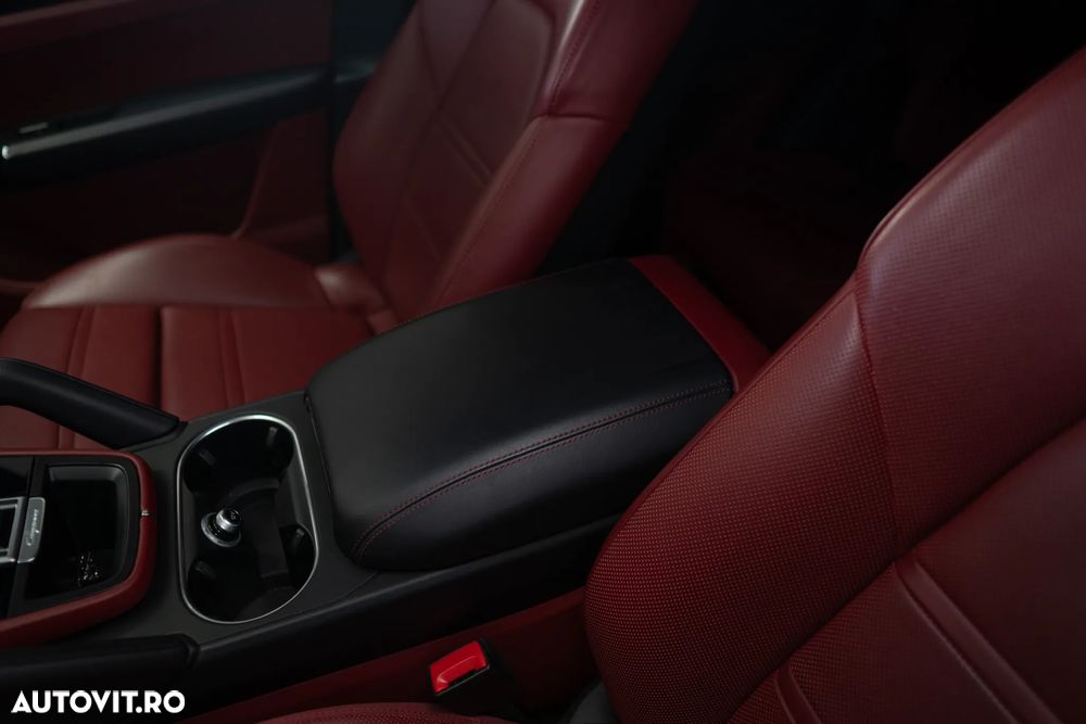 Porsche Cayenne Standard - 17