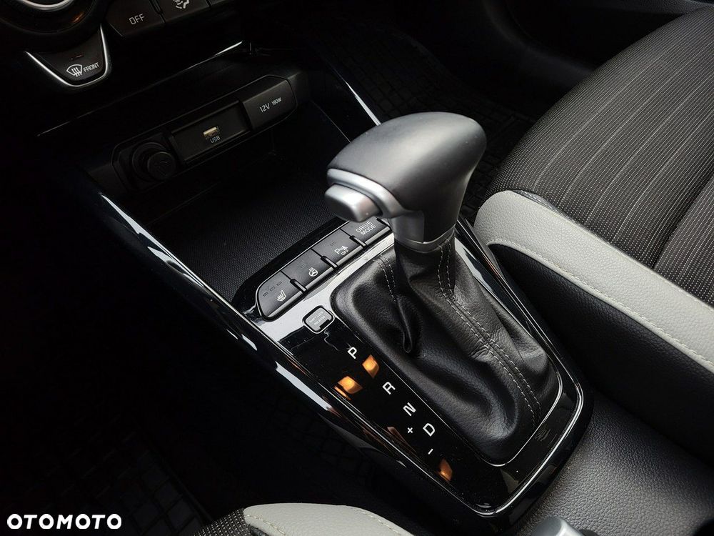 Kia Stonic 1.0 T-GDI L Business Line DCT - 20