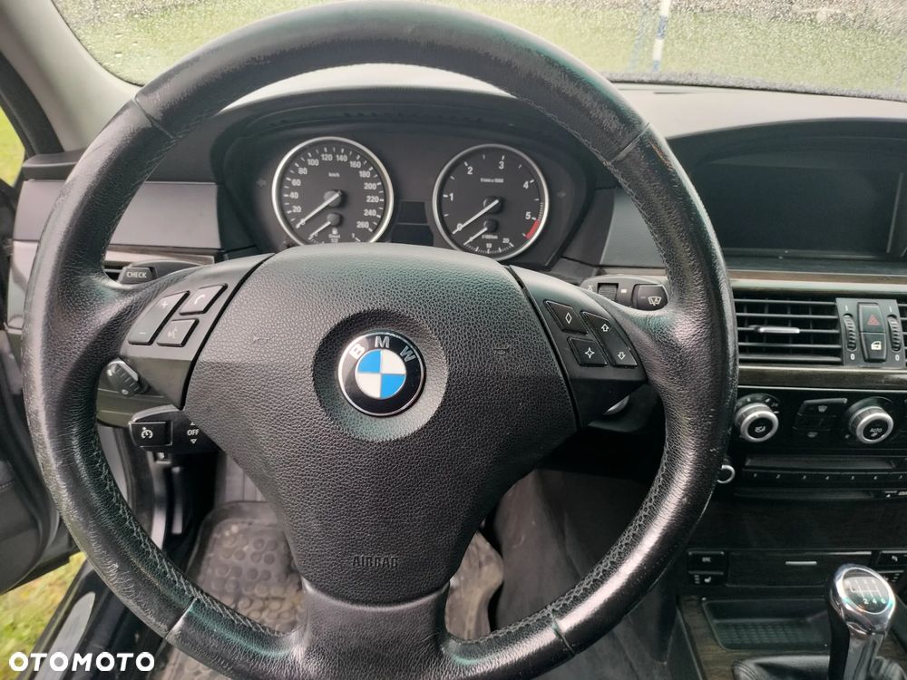 BMW Seria 5 520d - 8