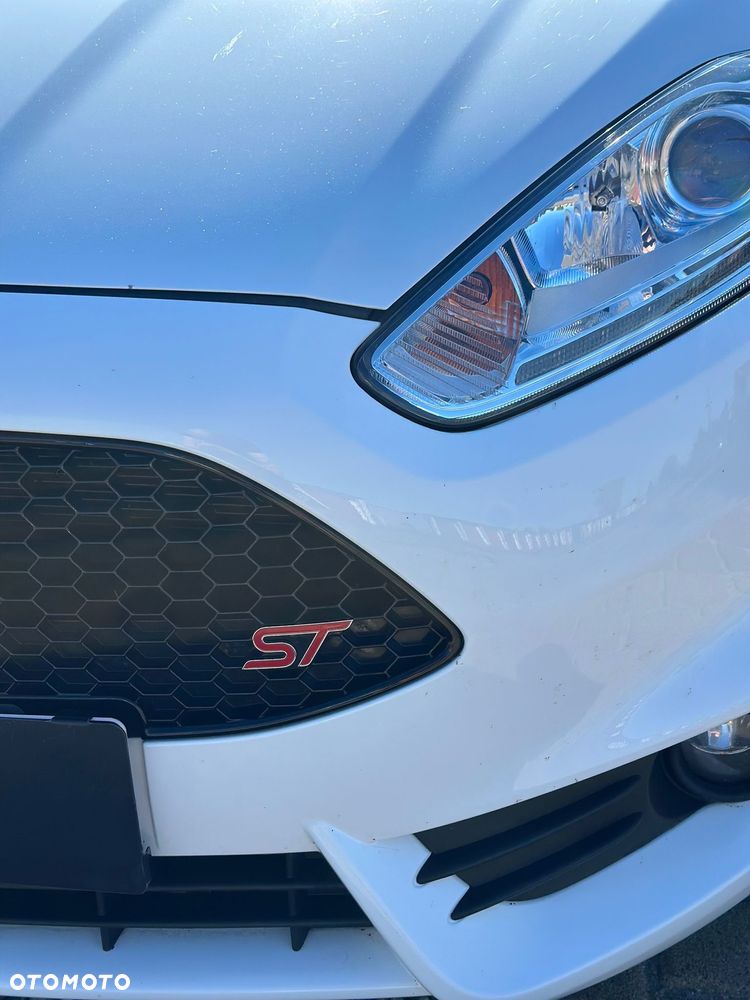 Ford Fiesta 1.6 EcoBoost mit Leder-Sport-Paket ST - 7