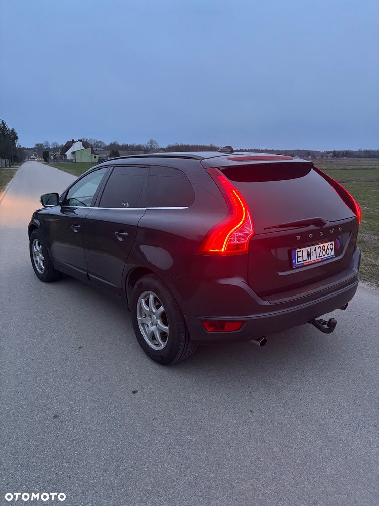 Volvo XC 60 2.4D AWD Kinetic - 8