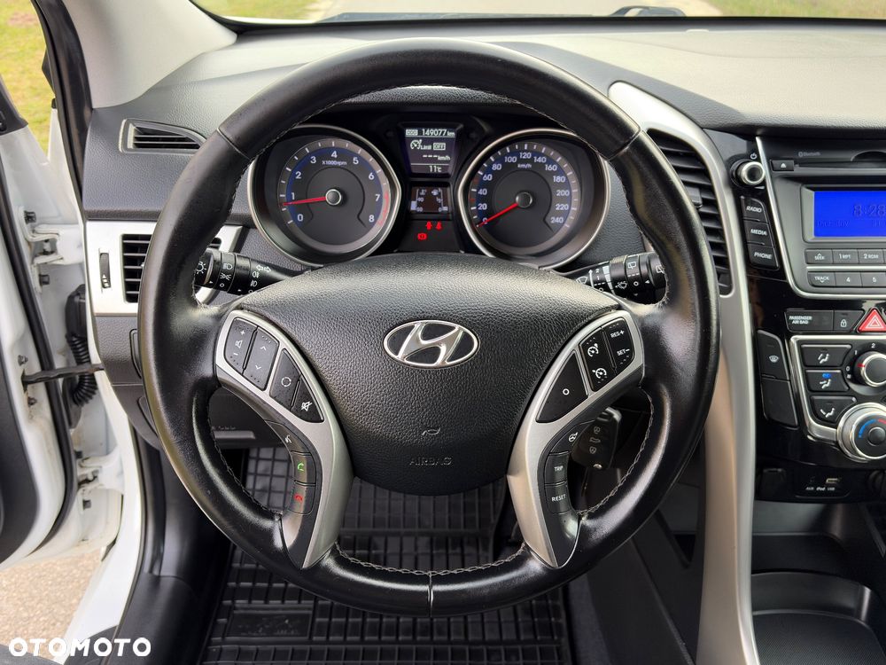 Hyundai i30 blue 1.4 Style - 20