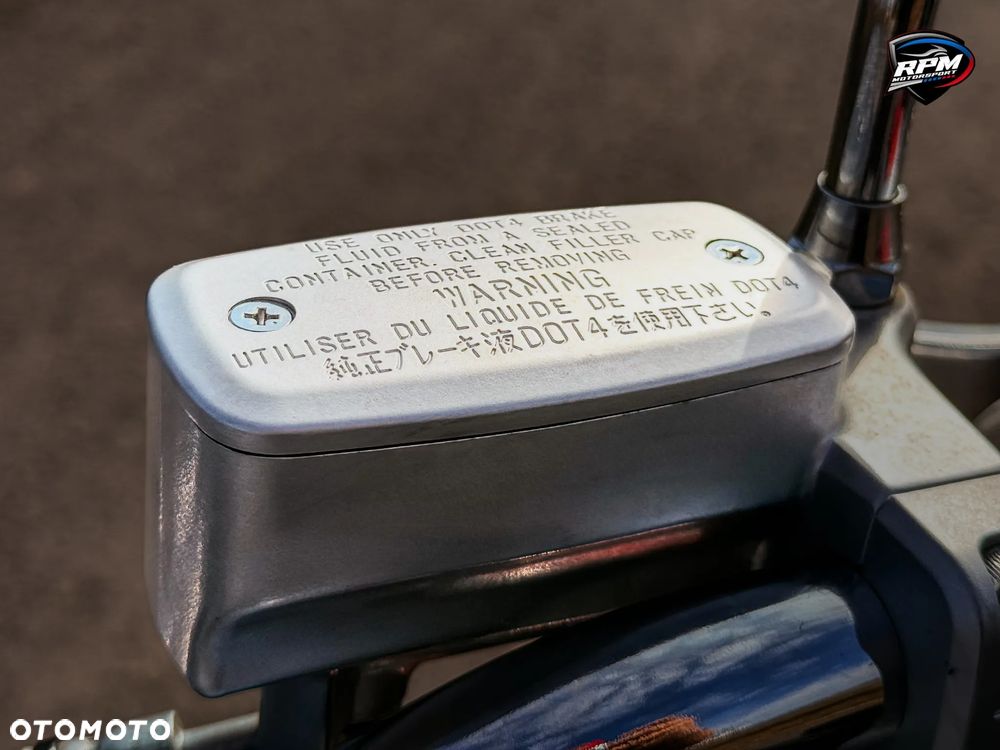 Suzuki Boulevard - 13