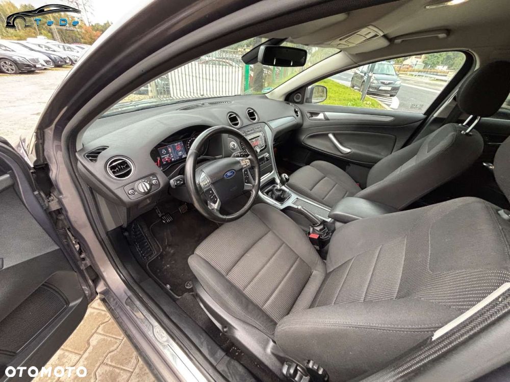 Ford Mondeo 1.6 T Platinium X Plus (Titanium) - 16