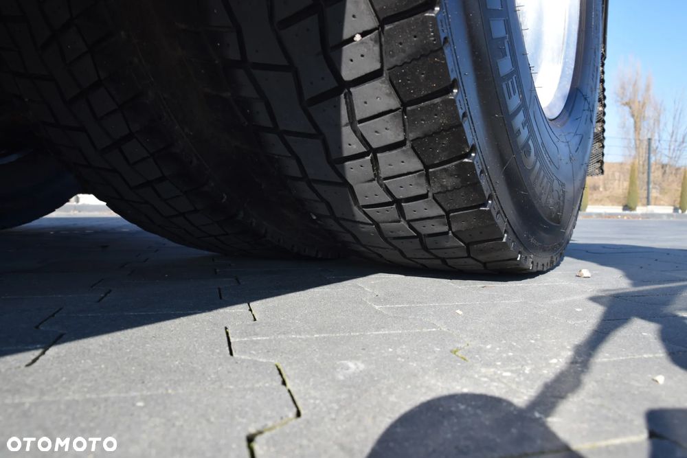 DAF XF530 / SUPER SPACE CAB / HYDRAULIKA / RETARDER / KLIMATYZACJA POSTOJOWA / ACC / NAWIGACJA / KLIMA / LEDY / FULL SPILERY / FULL OPCJA / WERSJA PREMIUM / SERWISOWANY / SPROWADZONY - 16