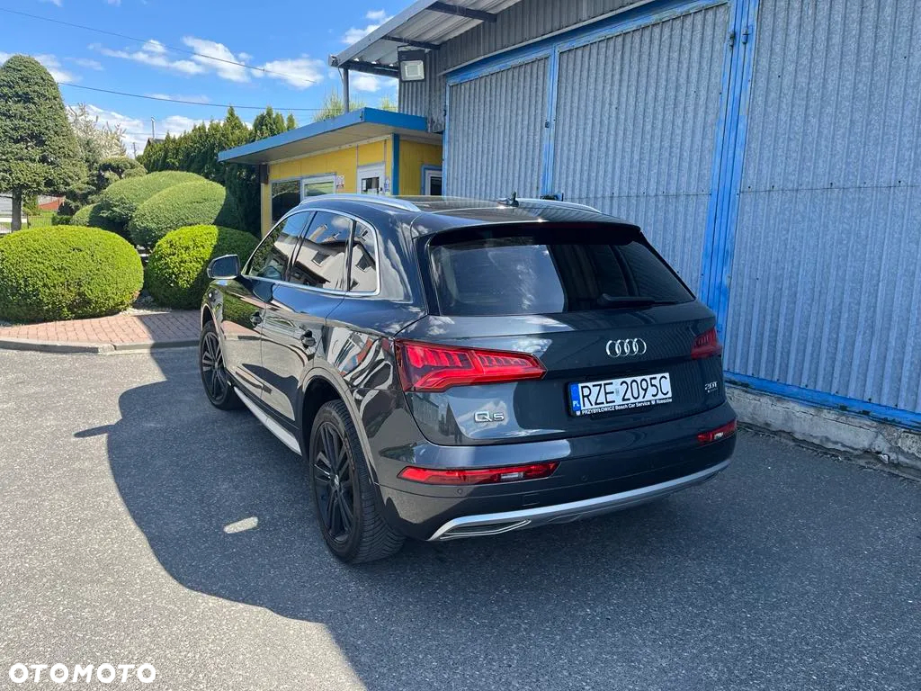 Audi Q5 2.0 TFSI quattro S tronic design - 4