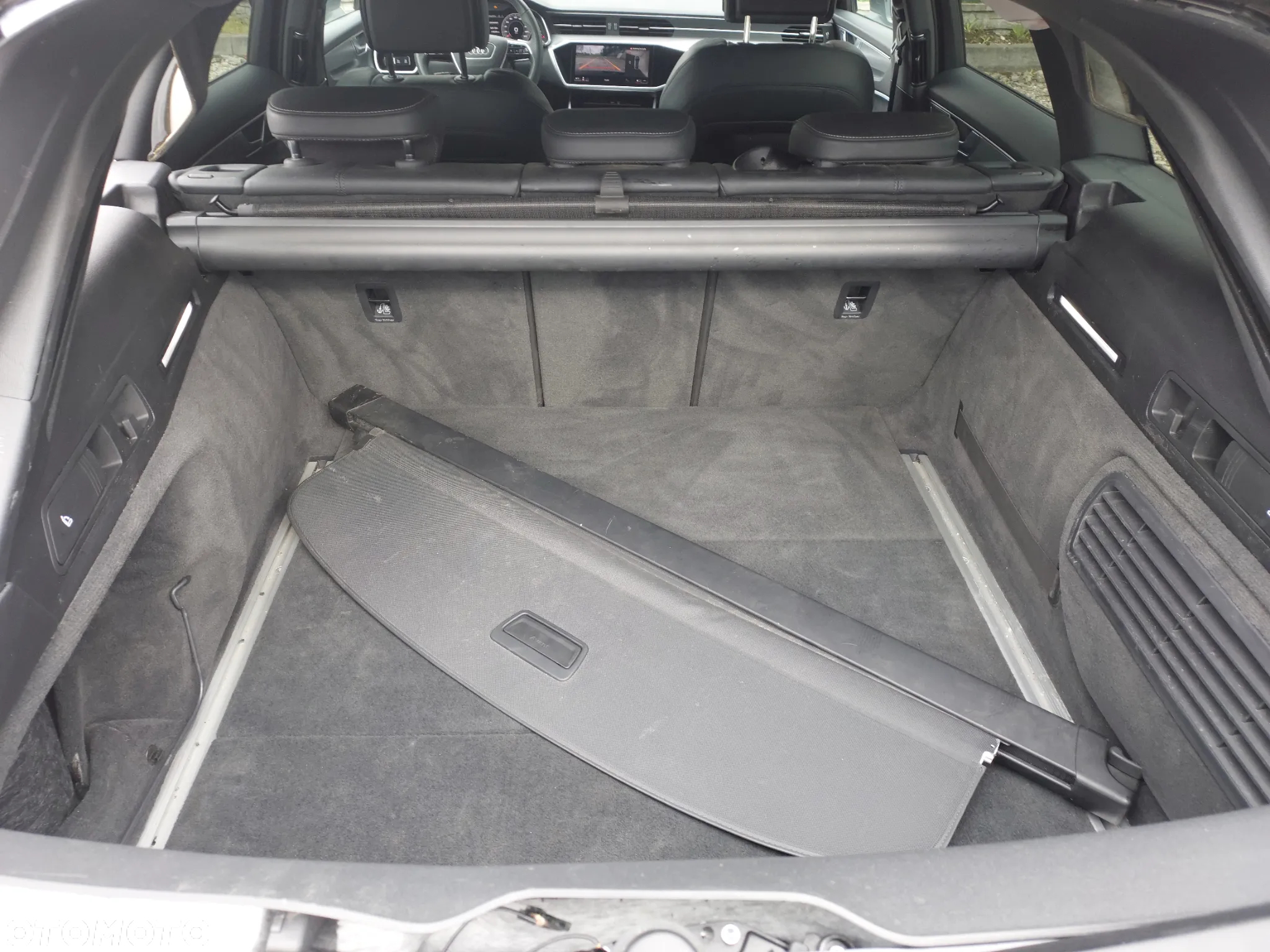 Audi A6 Avant 40 TDI quattro S tronic S line - 16
