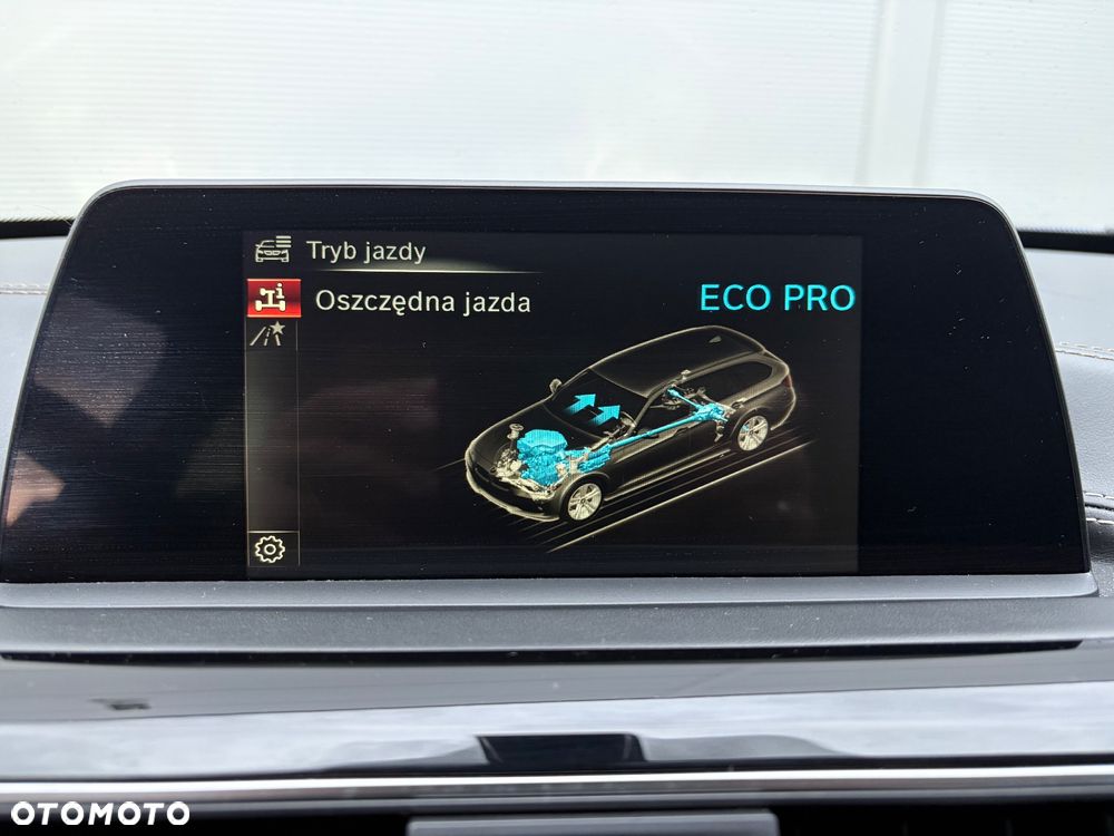 BMW Seria 3 318d Sport Line Shadow - 30