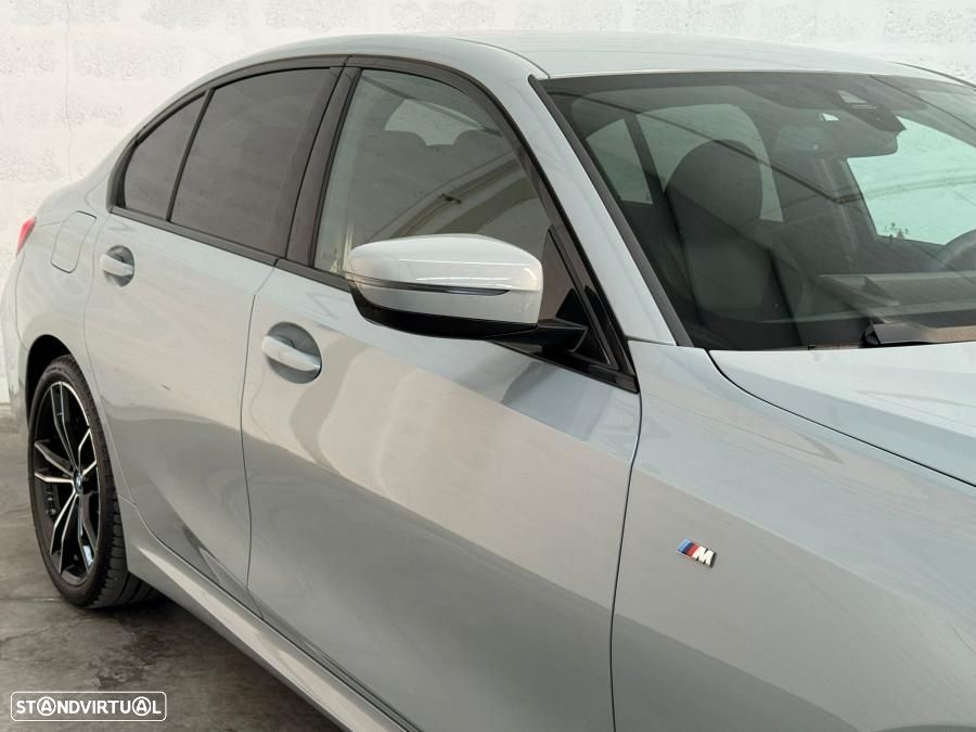 BMW 330 e Pack Desportivo M Auto - 12